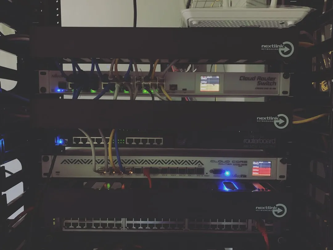 شبکه توزیع‌شده برای تداوم سرویس ایمیل سازمانی